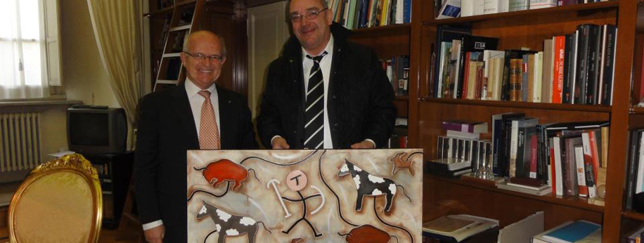 Andrea Benetti presso il Quirinale nello studio del professor Louis Godart, Consigliere della Presidenza della Repubblica per la conservazione dei beni artistici del Quirinale – Roma